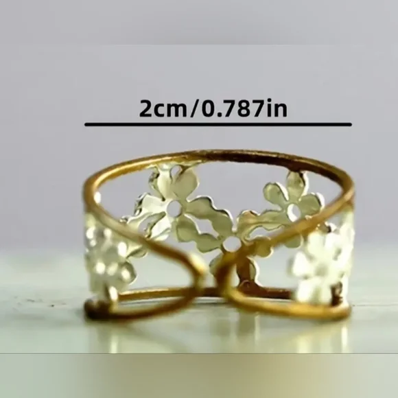 Bohemian Daisy Flower Ring - Picture 2 of 2